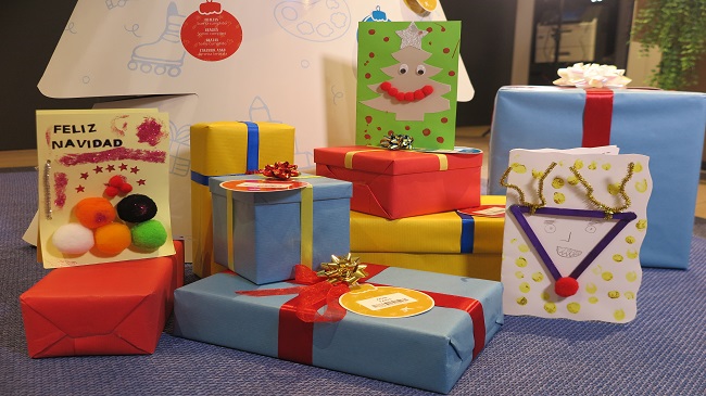 CaixaBank moviliza a sus oficinas para que 25.000 menores reciban su regalo de Navidad