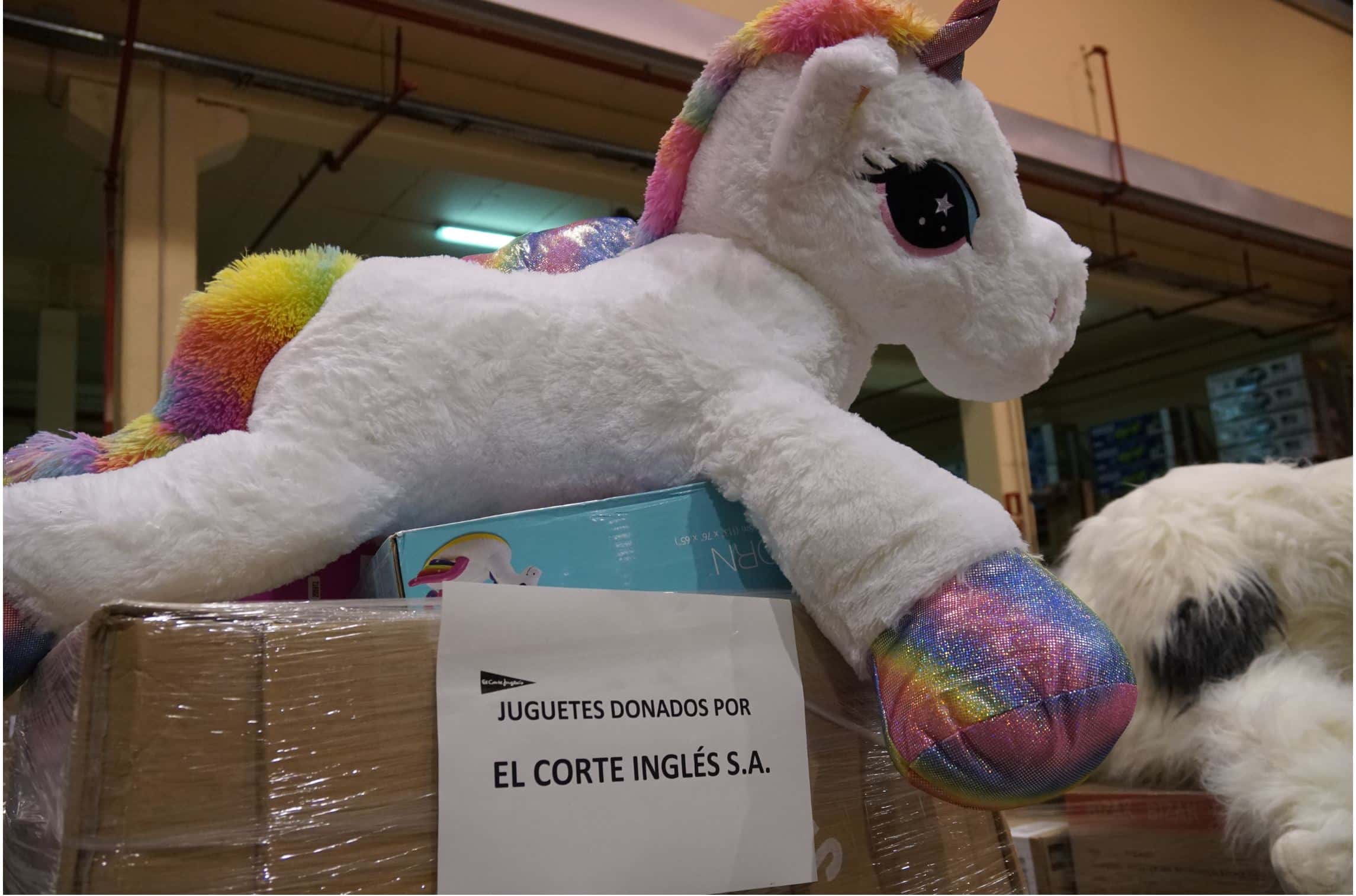 Cambio Lago taupo jugo El Corte Inglés y sus clientes donaron más de 5.400 juguetes en Navidad