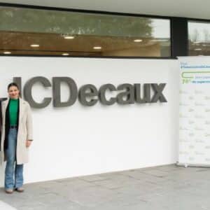 La Asociación Española Contra el Cáncer y JCDecaux unidos contra el cáncer