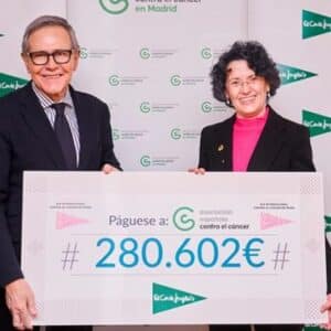 El Corte Inglés entrega 280.602 euros a la Asociación Española Contra el Cáncer para apoyar la investigación