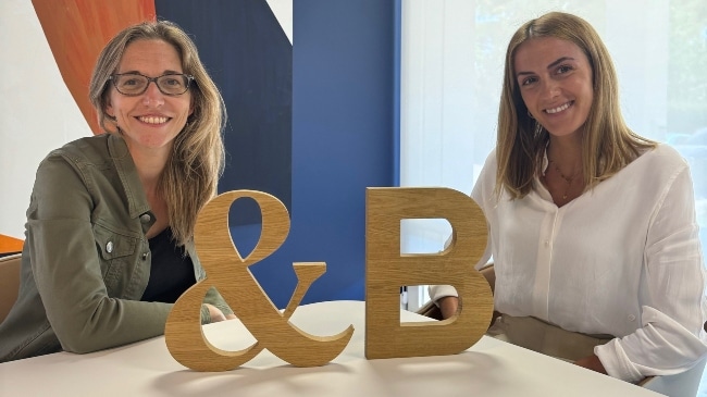 Laia Regués y Silvia Arias