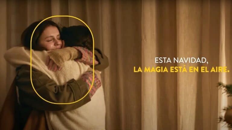 Vueling recuerda lo mágico que es volar y reunir a las personas en estas fiestas