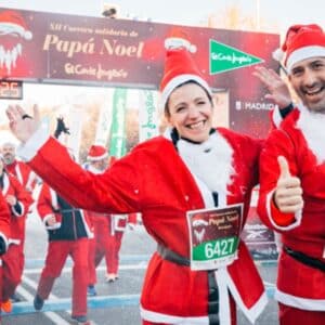 El Corte Inglés llenará las calles de Madrid con 9.000 Papás Noeles en una carrera solidaria