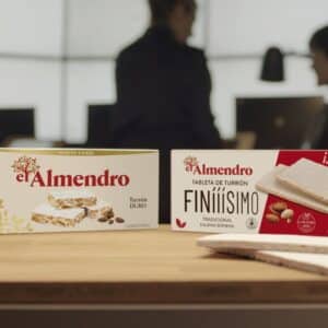 El Almendro vuelve a casa por Navidad con su emotivo spot: “Siempre hay algo que te hace volver”