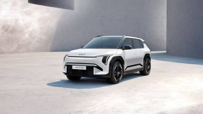 Innovación sobre ruedas: Kia presenta la campaña de lanzamiento de su nuevo modelo EV3