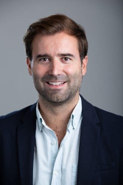 Carlos Álvarez