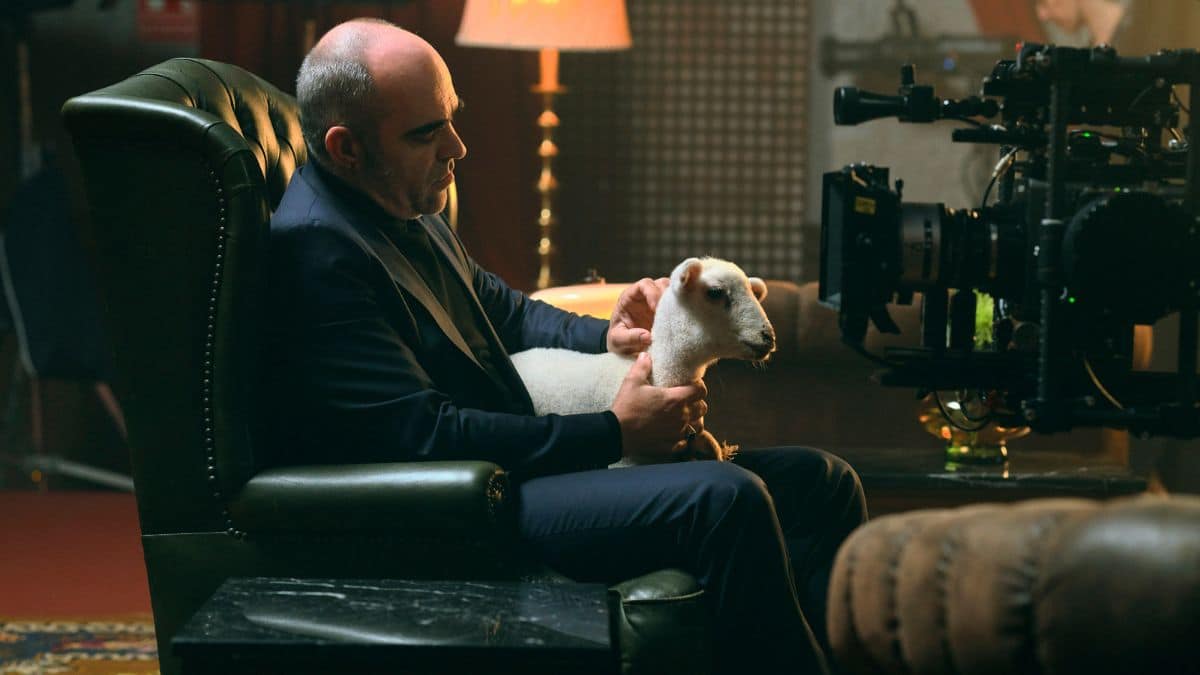Voll-Damm presenta "El otro lado", su nueva campaña con Luis Tosar y Carolina Yuste