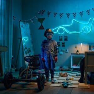 MRM Spain y WiZ lanzan su primera campaña para Signify con Mercedes-AMG Petronas F1 Team