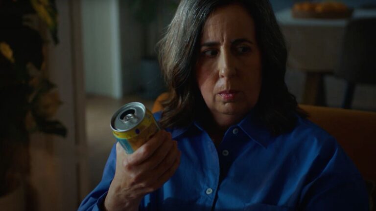 La nueva campaña de Ecoembes relanza el chatbot de reciclaje AIRE