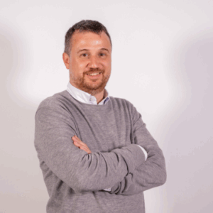 Rubén González
