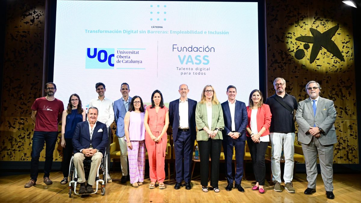 La UOC y la Fundación VASS lanzan una cátedra para mejorar la empleabilidad y la inclusión digital de las personas con discapacidad