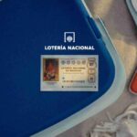 La nueva campaña de lotería de navidad nos cuenta que en verano hay cosas que no cambian, pero hay una que nos une a todos