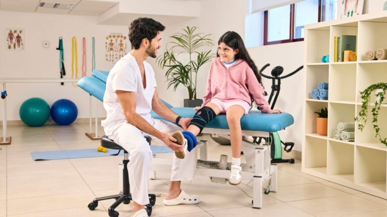 Aegon destaca su cercanía con los clientes en su nueva campaña de salud