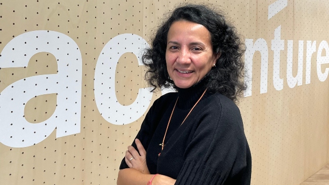 Adriana Díaz Covaleda - Accenture Song