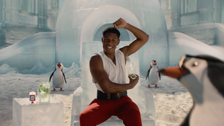 Burns presenta a unos náufragos increíblemente frescos en una ingeniosa campaña para Old Spice