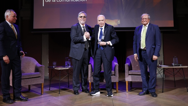 Reconocimiento Antonio Lopez