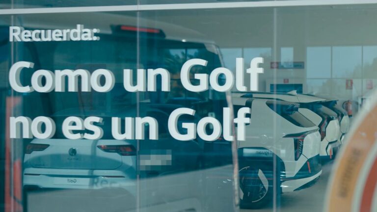 Volkswagen convierte los concesionarios de la competencia en el centro de su nueva campaña publicitaria