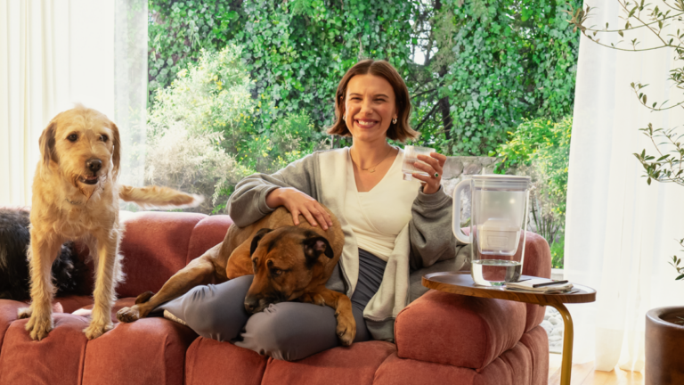 BRITA nombra a Millie Bobby Brown como su primera embajadora global de marca y lanza la campaña “Own Your Thing”