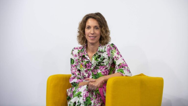 Àngels Chacón - LLYC