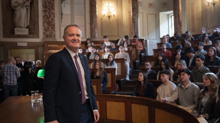 Banco Mediolanum estrena “La Diferencia”, su  nueva campaña protagonizada por Massimo Doris