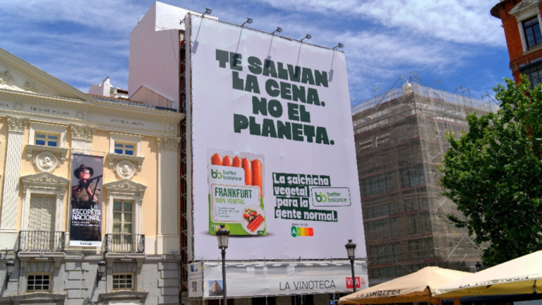 "Te salvan la cena. No el planeta”: Better Balance lleva a la calle su campaña más directa.
