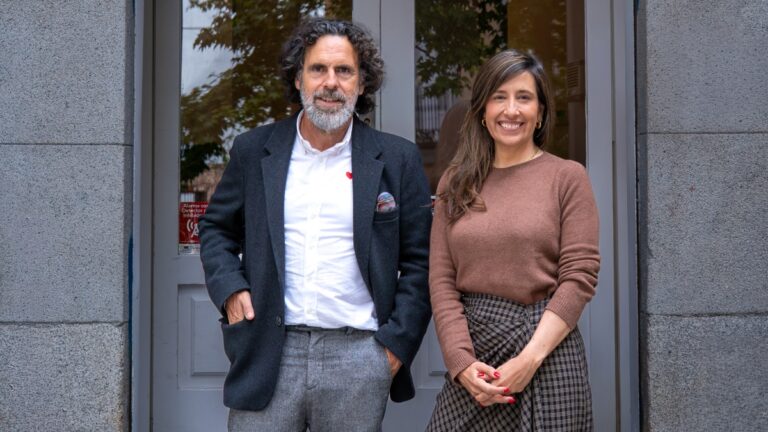 Alonso Colmenares y Cristina Barbosa - Flash