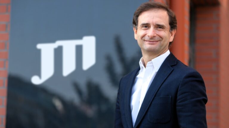 Víctor Crespo - JTI