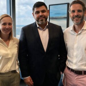 Catalina Parada, Carlos Trelles y Andrés Ortiz Moyano - AOM