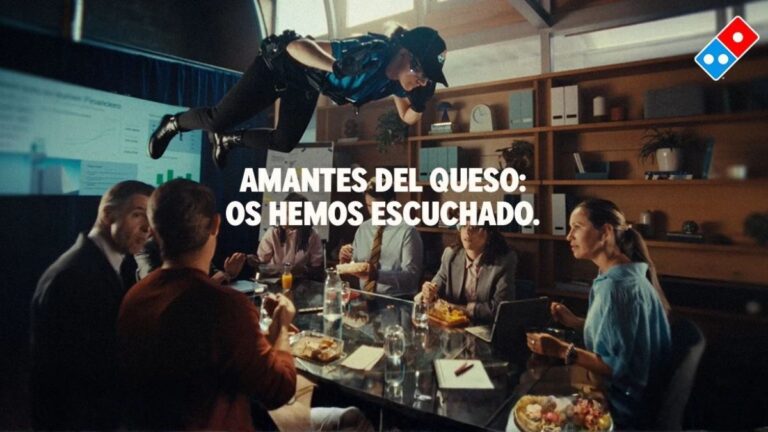 “Amantes del queso: os hemos escuchado”: Domino’s convierte a sus repartidores en espías para lanzar sus nuevas pizzas Deluxe