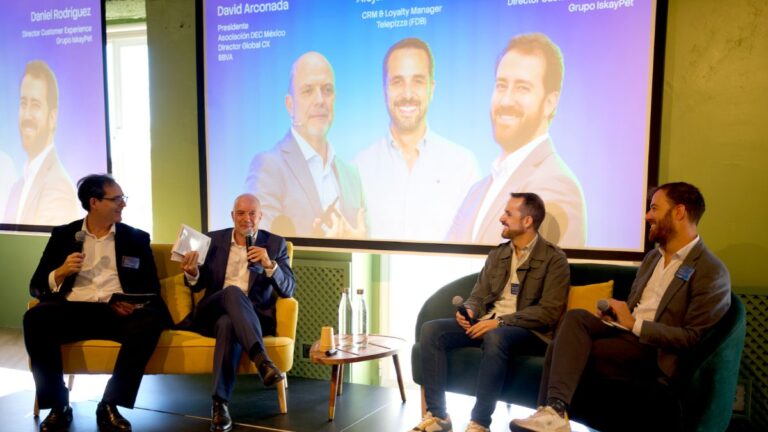 Las empresas creen que conectan con sus clientes, pero solo el 25 % de los consumidores lo confirma