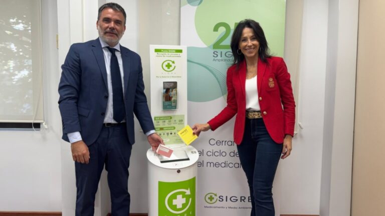 Mario Zarzuela, director de comunicación y sostenibilidad de SIGRE, y Ana Picó, directora general de HAVAS PR